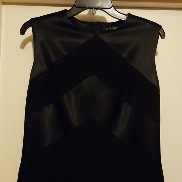 Tahari - Picture 2 of 2